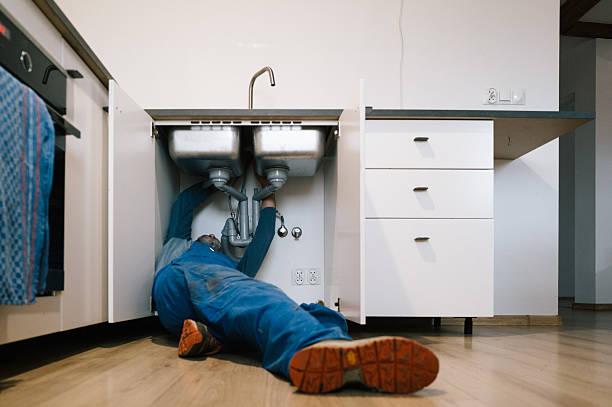 Professional Pipe Repair technician working in Jeddo, MI